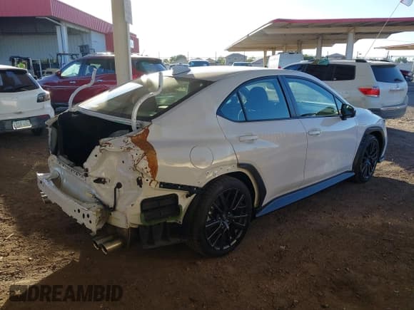 ✅ 2022 Subaru WRX Premium • VIN: JF1VBAH61N8011702 • Lot: 43384637. Listed on IAAI with 30,577 mi. Free auction sales archive from the USA and detailed vehicle history report at DreamBid. Image 4.