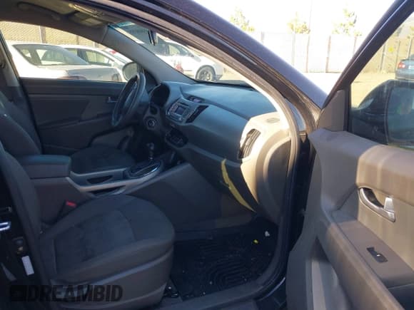 ✅ 2012 Kia Sportage LX • VIN: KNDPBCA2XC7241358 • Lot: 43808355. Listed on IAAI with 207,005 mi. Free auction sales archive from the USA and detailed vehicle history report at DreamBid. Image 5.