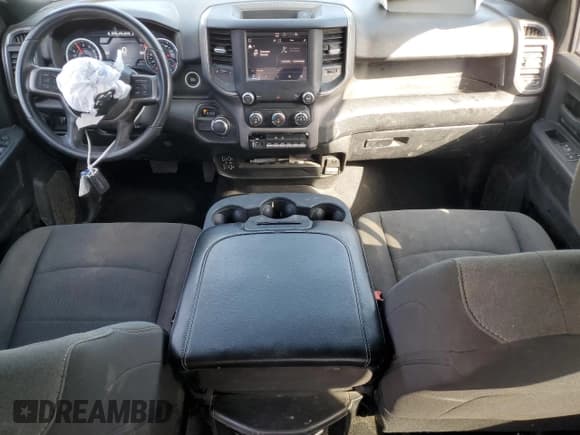 ✅ 2022 Ram 3500 Tradesman • VIN: 3C63R3GJ9NG288971 • Лот: 86701745. Опубликован ранее на Copart с пробегом 115 522 миль. Бесплатный доступ к архиву аукционных продаж из США и подробный отчёт об истории автомобиля на DreamBid. Изображение 8.