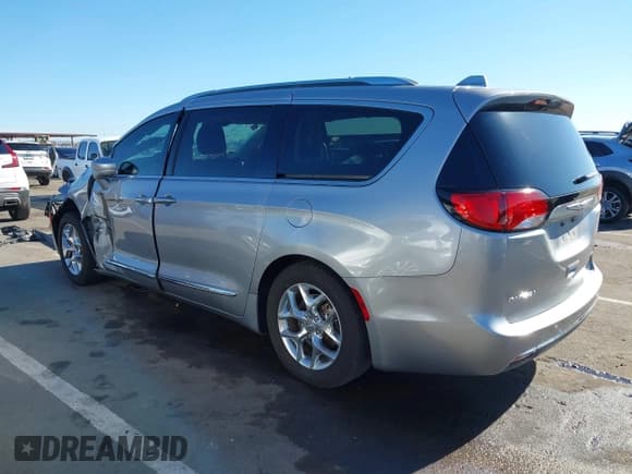 ✅ 2019 Chrysler Pacifica Limited • VIN: 2C4RC1GG4KR552357 • Lot: 43189981. Wystawiony na IAAI z przebiegiem 42 927 mil. Bezpłatny archiwum sprzedaży aukcyjnych z USA i szczegółowy raport historii pojazdu na DreamBid. Zdjęcie 3.