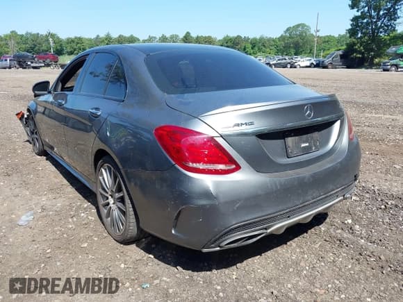 ✅ 2018 Mercedes-Benz C 43 AMG • VIN: 55SWF6EB7JU252738 • Lot: 42544186. Wystawiony na IAAI z przebiegiem 58 202 mil. Bezpłatny archiwum sprzedaży aukcyjnych z USA i szczegółowy raport historii pojazdu na DreamBid. Zdjęcie 3.