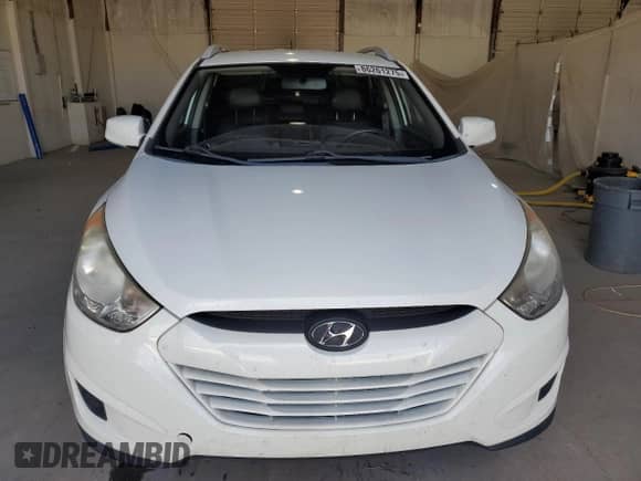 2011 Hyundai Tucson GLS z VIN KM8JU3AC0BU128555, wystawiony jako Copart lot #86261275 z przebiegiem 177 820 mil mil oraz Szkoda całkowita • Salvage title. Historia ofert i sprzedaży dostępna na DreamBid. Obrazek 5.