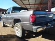 ✅ 1997 Dodge 1500 • VIN: 3B7HF13ZXVG701469 • Lot: 43796571. Wystawiony na IAAI z przebiegiem 259 541 mil. Bezpłatny archiwum sprzedaży aukcyjnych z USA i szczegółowy raport historii pojazdu na DreamBid. Zdjęcie 3.