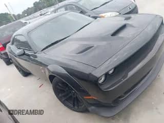 2023 Dodge Challenger R/T Scat Pack z VIN 2C3CDZFJ3PH504204, wystawiony jako IAAI lot #42855003 z przebiegiem 46 888 mil mil oraz . Historia ofert i sprzedaży dostępna na DreamBid. Obrazek 1.
