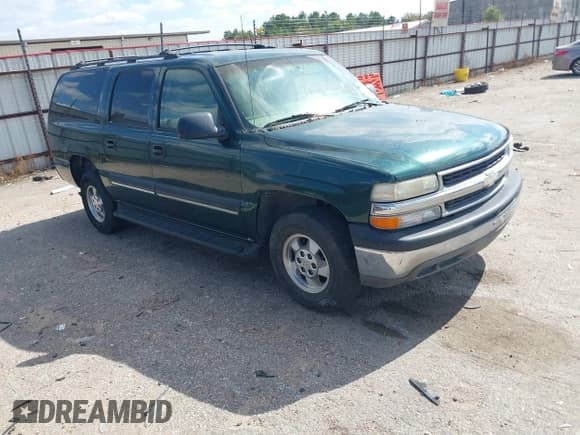✅ 2001 Chevrolet Suburban LT • VIN: 3GNEC16T01G230372 • Lot: 43638238. Wystawiony na IAAI z przebiegiem 237 639 mil. Bezpłatny archiwum sprzedaży aukcyjnych z USA i szczegółowy raport historii pojazdu na DreamBid. Zdjęcie 1.