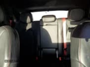 ✅ 2023 Porsche Cayenne Turbo • VIN: WP1AF2AY0PDA20298 • Lot: 90679445. Wystawiony na Copart z przebiegiem 20 556 mil. Bezpłatny archiwum sprzedaży aukcyjnych z USA i szczegółowy raport historii pojazdu na DreamBid. Zdjęcie 10.