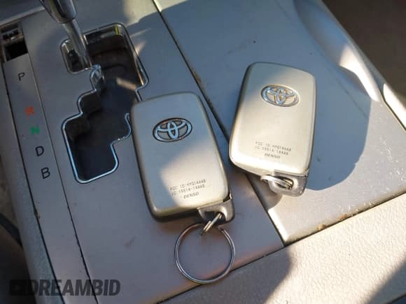 ✅ 2009 Toyota Camry • VIN: 4T1BB46K59U070789 • Lot: 43536610. Listed on IAAI with 194,990 mi. Free auction sales archive from the USA and detailed vehicle history report at DreamBid. Image 11.