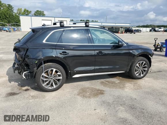 ✅ 2024 Audi Q5 S line Premium • VIN: WA1GAAFY4R2052306 • Lot: 67639305. Listed on Copart with 21,576 mi. Free auction sales archive from the USA and detailed vehicle history report at DreamBid. Image 3.