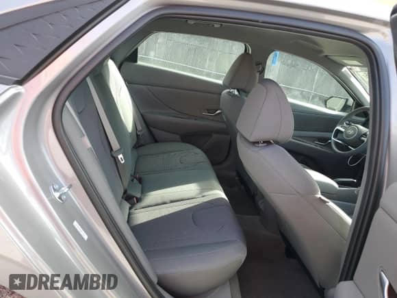 2025 Hyundai Elantra SE с VIN KMHLL4DG3SU033374, выставлен на аукционе Copart как лот 83791295 с пробегом 5 313 миль миль и Списание • Salvage title. История ставок и продаж доступна на DreamBid. Изображение 10.