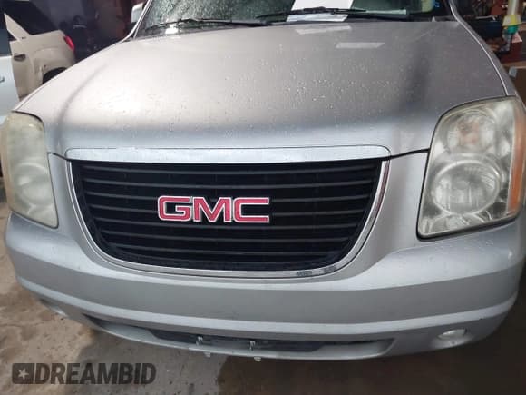 ✅ 2011 GMC Yukon SLT • VIN: 1GKS1CE03BR354114 • Lot: 43753581. Listed on IAAI with 228,656 mi. Free auction sales archive from the USA and detailed vehicle history report at DreamBid. Image 6.