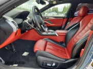 ✅ 2022 BMW 8 Series M850i • VIN: WBAGV8C05NCH25206 • Lot: 65091315. Wystawiony na Copart z przebiegiem 30 540 mil. Bezpłatny archiwum sprzedaży aukcyjnych z USA i szczegółowy raport historii pojazdu na DreamBid. Zdjęcie 7.