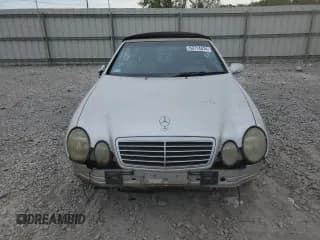 ✅ 2002 Mercedes-Benz CLK 320/430 • VIN: WDBLK70G32T105080 • Lot: 69714474. Wystawiony na Copart z przebiegiem 135 806 mil. Bezpłatny archiwum sprzedaży aukcyjnych z USA i szczegółowy raport historii pojazdu na DreamBid. Zdjęcie 5.