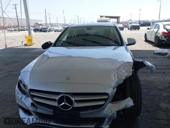 ✅ 2017 Mercedes-Benz C 300 • VIN: 55SWF4JB8HU220935 • Лот: 39645579. Опубликован ранее на IAAI с пробегом 37 338 миль. Бесплатный доступ к архиву аукционных продаж из США и подробный отчёт об истории автомобиля на DreamBid. Изображение 13.