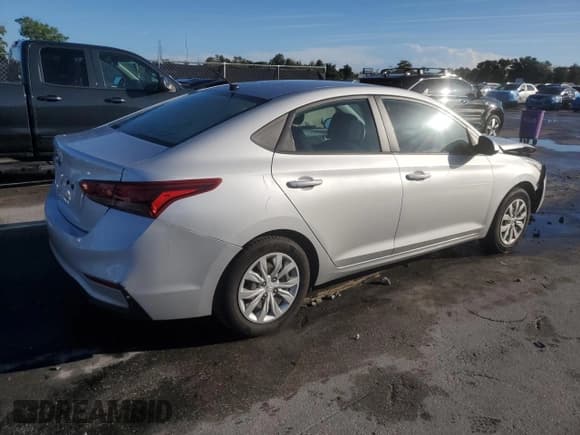 ✅ 2021 Hyundai Accent SE • VIN: 3KPC24A60ME131248 • Lot: 89674785. Listed on Copart with 89,600 mi. Free auction sales archive from the USA and detailed vehicle history report at DreamBid. Image 3.