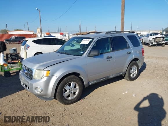 ✅ 2011 Ford Escape XLT • VIN: 1FMCU9D75BKC05202 • Лот: 43650098. Опубликован ранее на IAAI с пробегом 199 652 миль. Бесплатный доступ к архиву аукционных продаж из США и подробный отчёт об истории автомобиля на DreamBid. Изображение 17.