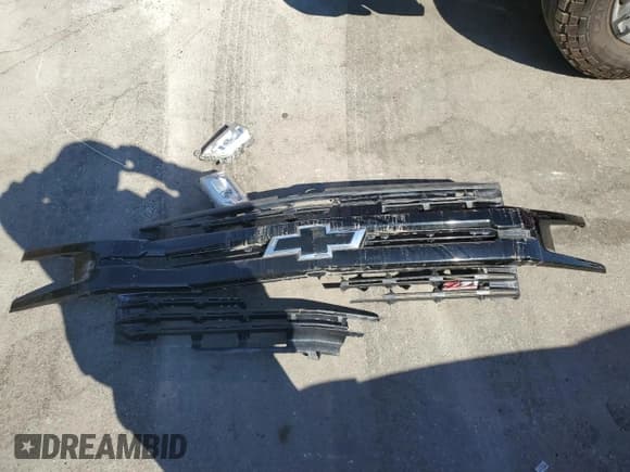 ✅ 2019 Chevrolet Silverado 1500 LT Trail Boss • VIN: 1GCPYFED8KZ132590 • Lot: 69626224. Wystawiony na Copart z przebiegiem 31 830 mil. Bezpłatny archiwum sprzedaży aukcyjnych z USA i szczegółowy raport historii pojazdu na DreamBid. Zdjęcie 12.