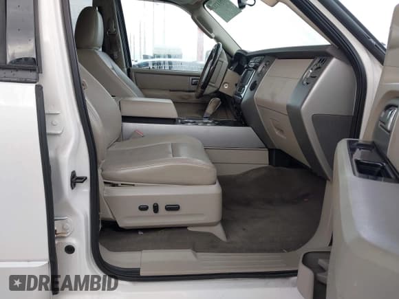 ✅ 2013 Ford Expedition Limited • VIN: 1FMJU1K54DEF53021 • Лот: 43811733. Опубликован ранее на IAAI с пробегом 107 859 миль. Бесплатный доступ к архиву аукционных продаж из США и подробный отчёт об истории автомобиля на DreamBid. Изображение 5.