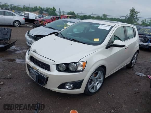 2016 Chevrolet Sonic LTZ с VIN 1G1JE6SB4G4149112, выставлен на аукционе IAAI как лот 42609538 с пробегом 104 429 миль миль и . История ставок и продаж доступна на DreamBid. Изображение 17.