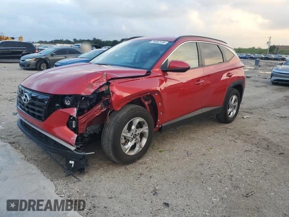 ✅ 2023 Hyundai Tucson SEL • VIN: 5NMJB3AE9PH219513 • Lot: 76952134. Wystawiony na Copart z przebiegiem 12 649 mil. Bezpłatny archiwum sprzedaży aukcyjnych z USA i szczegółowy raport historii pojazdu na DreamBid. Zdjęcie 1.