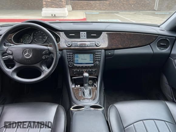 ✅ 2008 Mercedes-Benz CLS 550 • VIN: WDDDJ72X78A134372 • Lot: 54928045. Listed on Copart with 57,031 mi. Free auction sales archive from the USA and detailed vehicle history report at DreamBid. Image 9.