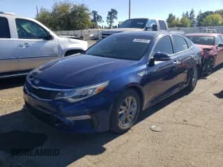 ✅ 2019 Kia Optima S • VIN: 5XXGT4L37KG334191 • Lot: 84065165. Wystawiony na Copart z przebiegiem 187 651 mil. Bezpłatny archiwum sprzedaży aukcyjnych z USA i szczegółowy raport historii pojazdu na DreamBid. Zdjęcie 1.