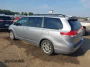 ✅ 2013 Toyota Sienna XLE AAS • VIN: 5TDYK3DC0DS306430 • Лот: 43016368. Опубликован ранее на IAAI с пробегом 194 382 миль. Бесплатный доступ к архиву аукционных продаж из США и подробный отчёт об истории автомобиля на DreamBid. Изображение 3.