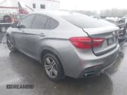 ✅ 2017 BMW X6 xDrive50i • VIN: 5UXKU6C56H0S99611 • Lot: 41973292. Wystawiony na IAAI z przebiegiem 117 123 mil. Bezpłatny archiwum sprzedaży aukcyjnych z USA i szczegółowy raport historii pojazdu na DreamBid. Zdjęcie 3.