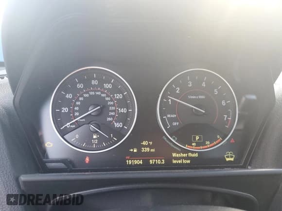 ✅ 2015 BMW 2 Series 228i xDrive • VIN: WBA1G9C54FVX96434 • Lot: 89526965. Wystawiony na Copart z przebiegiem 191 904 mil. Bezpłatny archiwum sprzedaży aukcyjnych z USA i szczegółowy raport historii pojazdu na DreamBid. Zdjęcie 9.