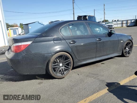 ✅ 2010 BMW 5 Series 550i • VIN: WBANW5C58ACT57061 • Lot: 86173225. Wystawiony na Copart z przebiegiem 149 980 mil. Bezpłatny archiwum sprzedaży aukcyjnych z USA i szczegółowy raport historii pojazdu na DreamBid. Zdjęcie 3.