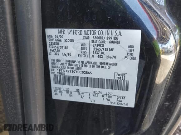 ✅ 2000 Ford F-250 XL • VIN: 1FTNX21S0YEC02865 • Lot: 41667142. Wystawiony na IAAI z przebiegiem 127 270 mil. Bezpłatny archiwum sprzedaży aukcyjnych z USA i szczegółowy raport historii pojazdu na DreamBid. Zdjęcie 9.