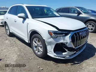 ✅ 2023 Audi Q3 S line Premium Plus • VIN: WA1EECF3XP1127217 • Lot: 42016607. Wystawiony na IAAI z przebiegiem 13 772 mil. Bezpłatny archiwum sprzedaży aukcyjnych z USA i szczegółowy raport historii pojazdu na DreamBid. Zdjęcie 1.