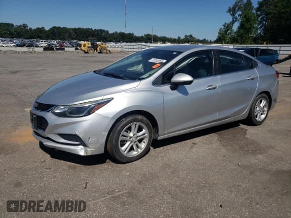 ✅ 2017 Chevrolet Cruze LT • VIN: 1G1BE5SM4H7223824 • Lot: 81200345. Wystawiony na Copart z przebiegiem 128 974 mil. Bezpłatny archiwum sprzedaży aukcyjnych z USA i szczegółowy raport historii pojazdu na DreamBid. Zdjęcie 1.