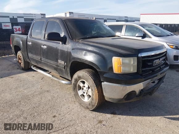 ✅ 2008 GMC Sierra 1500 SLE1 • VIN: 3GTEC13J28G288943 • Лот: 43809670. Опубликован ранее на IAAI с пробегом 307 321 миль. Бесплатный доступ к архиву аукционных продаж из США и подробный отчёт об истории автомобиля на DreamBid. Изображение 1.