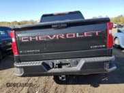 ✅ 2021 Chevrolet Silverado 1500 Custom • VIN: 3GCPYBEK3MG348261 • Lot: 75306284. Wystawiony na Copart z przebiegiem 57 586 mil. Bezpłatny archiwum sprzedaży aukcyjnych z USA i szczegółowy raport historii pojazdu na DreamBid. Zdjęcie 6.