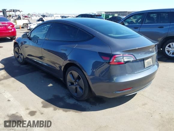 ✅ 2023 Tesla Model 3 • VIN: 5YJ3E1EA1PF385599 • Lot: 43342038. Wystawiony na IAAI z przebiegiem 39 537 mil. Bezpłatny archiwum sprzedaży aukcyjnych z USA i szczegółowy raport historii pojazdu na DreamBid. Zdjęcie 3.