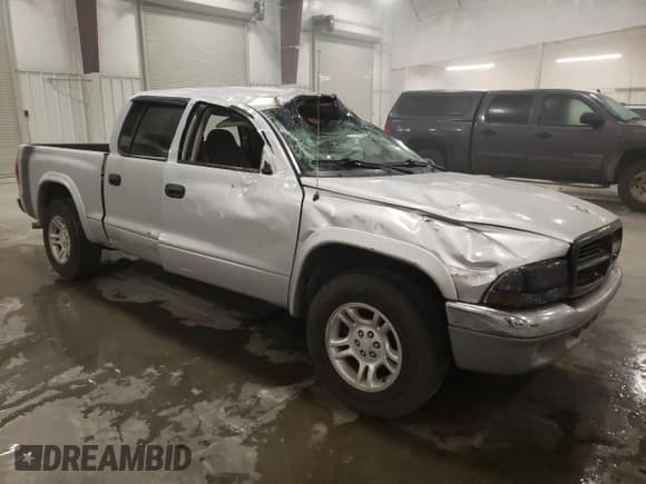 ✅ 2004 Dodge Dakota SLT • VIN: 1D7HL48N84S649109 • Lot: 78261604. Wystawiony na Copart z przebiegiem 133 812 mil. Bezpłatny archiwum sprzedaży aukcyjnych z USA i szczegółowy raport historii pojazdu na DreamBid. Zdjęcie 4.