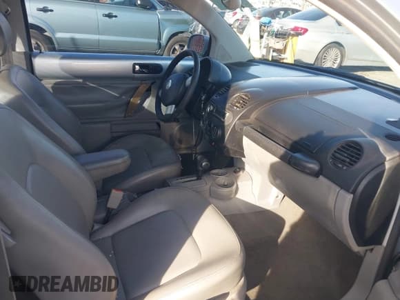 ✅ 2003 Volkswagen Beetle GLS • VIN: 3VWCK21C53M418371 • Лот: 41479358. Опубликован ранее на IAAI с пробегом 148 867 миль. Бесплатный доступ к архиву аукционных продаж из США и подробный отчёт об истории автомобиля на DreamBid. Изображение 5.