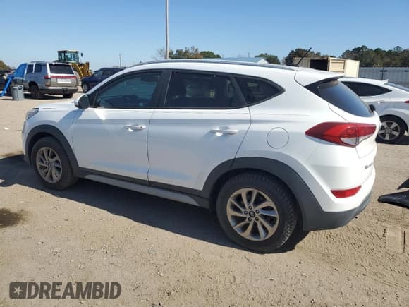 ✅ 2017 Hyundai Tucson SE • VIN: KM8J3CA40HU504739 • Лот: 92613605. Опубликован ранее на Copart с пробегом 196 981 миль. Бесплатный доступ к архиву аукционных продаж из США и подробный отчёт об истории автомобиля на DreamBid. Изображение 2.