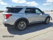 ✅ 2022 Ford Explorer Limited • VIN: 1FMSK7FH0NGA30280 • Lot: 70485755. Wystawiony na Copart z przebiegiem 76 047 mil. Bezpłatny archiwum sprzedaży aukcyjnych z USA i szczegółowy raport historii pojazdu na DreamBid. Zdjęcie 3.