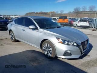 ✅ 2022 Nissan Altima SV • VIN: 1N4BL4DW2NN325898 • Lot: 43654651. Wystawiony na IAAI z przebiegiem 46 996 mil. Bezpłatny archiwum sprzedaży aukcyjnych z USA i szczegółowy raport historii pojazdu na DreamBid. Zdjęcie 1.