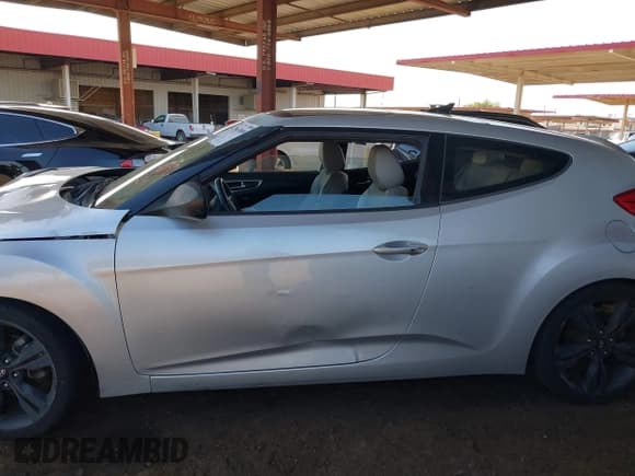 ✅ 2012 Hyundai Veloster w/Gray Int • VIN: KMHTC6AD2CU055065 • Lot: 42963009. Wystawiony na IAAI z przebiegiem Nie podano. Bezpłatny archiwum sprzedaży aukcyjnych z USA i szczegółowy raport historii pojazdu na DreamBid. Zdjęcie 14.