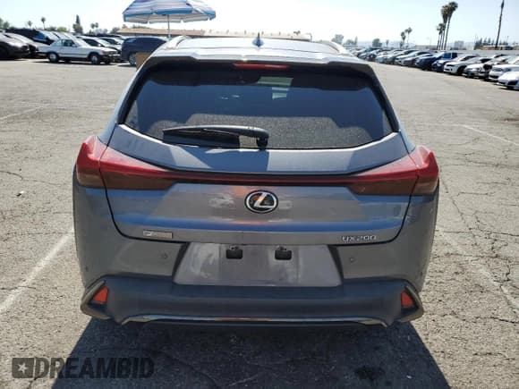 ✅ 2021 Lexus UX 200 F Sport • VIN: JTHE3JBH5M2035731 • Лот: 57638905. Опубликован ранее на Copart с пробегом 51 145 миль. Бесплатный доступ к архиву аукционных продаж из США и подробный отчёт об истории автомобиля на DreamBid. Изображение 6.