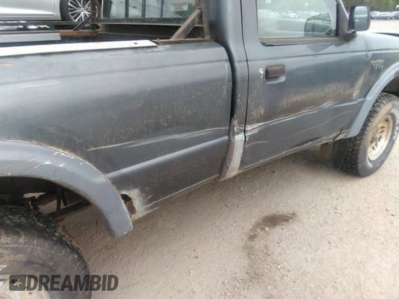 ✅ 1994 Ford Ranger Splash • VIN: 1FTCR11X6RTA18891 • Лот: 42497357. Опубликован ранее на IAAI с пробегом 71 278 миль. Бесплатный доступ к архиву аукционных продаж из США и подробный отчёт об истории автомобиля на DreamBid. Изображение 6.