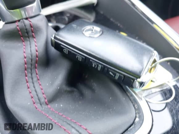 ✅ 2022 Mazda CX-9 Carbon Edition • VIN: JM3TCBDY7N0622769 • Lot: 42918869. Wystawiony na IAAI z przebiegiem 20 120 mil. Bezpłatny archiwum sprzedaży aukcyjnych z USA i szczegółowy raport historii pojazdu na DreamBid. Zdjęcie 11.