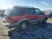 2000 Chevrolet Blazer LT z VIN 1GNDT13W8Y2241861, wystawiony jako Copart lot #41696815 z przebiegiem 128 073 mil mil oraz Szkoda całkowita • Salvage title. Historia ofert i sprzedaży dostępna na DreamBid. Obrazek 3.