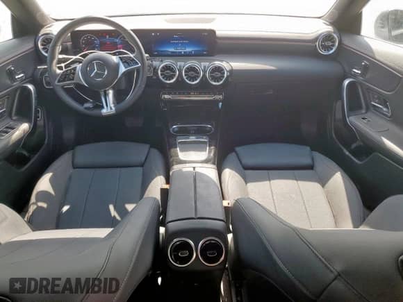 2025 Mercedes-Benz CLA 250 с VIN W1K5J4GB5SN504363, выставлен на аукционе Copart как лот 67101175 с пробегом 1 854 миль миль и Списание • Salvage title. История ставок и продаж доступна на DreamBid. Изображение 8.