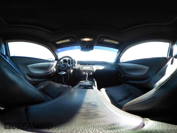 2010 Chevrolet Camaro 2LT с VIN 2G1FC1EV9A9220555, выставлен на аукционе IAAI как лот 43445914 с пробегом 124 783 миль миль и . История ставок и продаж доступна на DreamBid. Изображение 18.