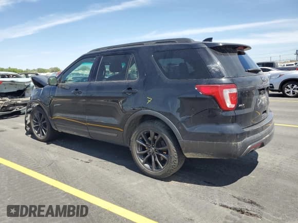 ✅ 2017 Ford Explorer XLT • VIN: 1FM5K8D81HGA05513 • Lot: 58761165. Wystawiony na Copart z przebiegiem 121 729 mil. Bezpłatny archiwum sprzedaży aukcyjnych z USA i szczegółowy raport historii pojazdu na DreamBid. Zdjęcie 2.