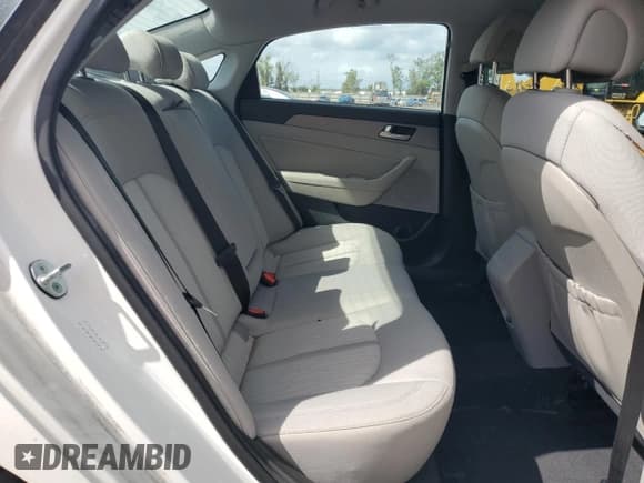 ✅ 2016 Hyundai Sonata SE • VIN: KMHE24L1XGA016041 • Лот: 48023103. Опубликован ранее на Copart с пробегом 72 307 миль. Бесплатный доступ к архиву аукционных продаж из США и подробный отчёт об истории автомобиля на DreamBid. Изображение 11.