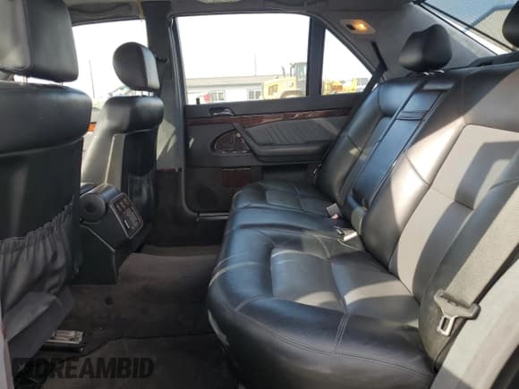 ✅ 1997 Mercedes-Benz S • VIN: WDBGA57G9VA360640 • Lot: 80149435. Listed on Copart with 121,961 mi. Free auction sales archive from the USA and detailed vehicle history report at DreamBid. Image 10.